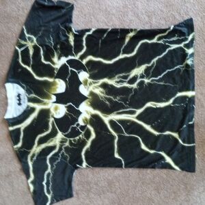 Extra large Batman lightning shirt